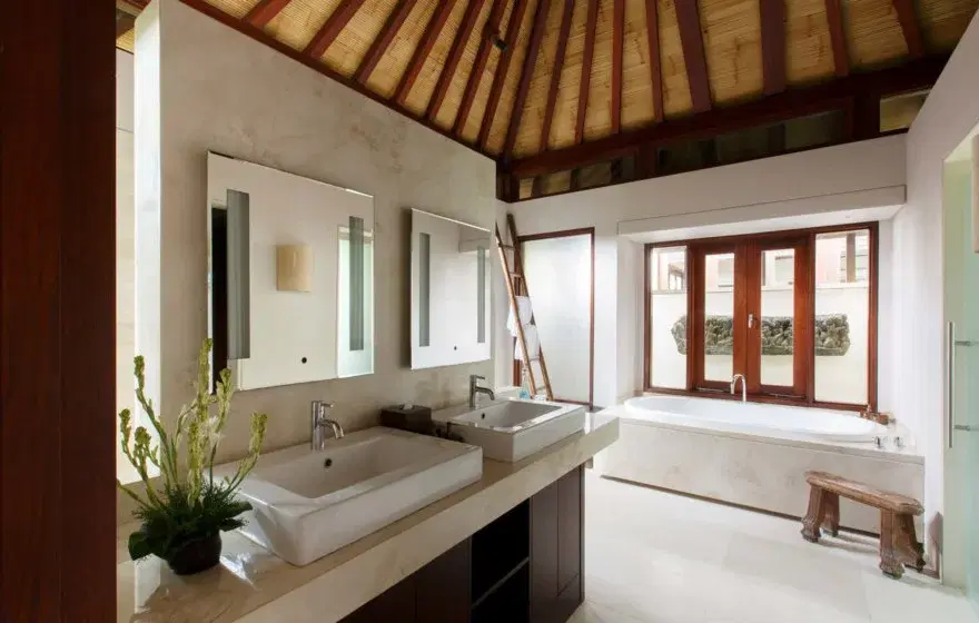 Villa Chintamani, Uluwatu, Bali — ensuite | The Luxury Bali
