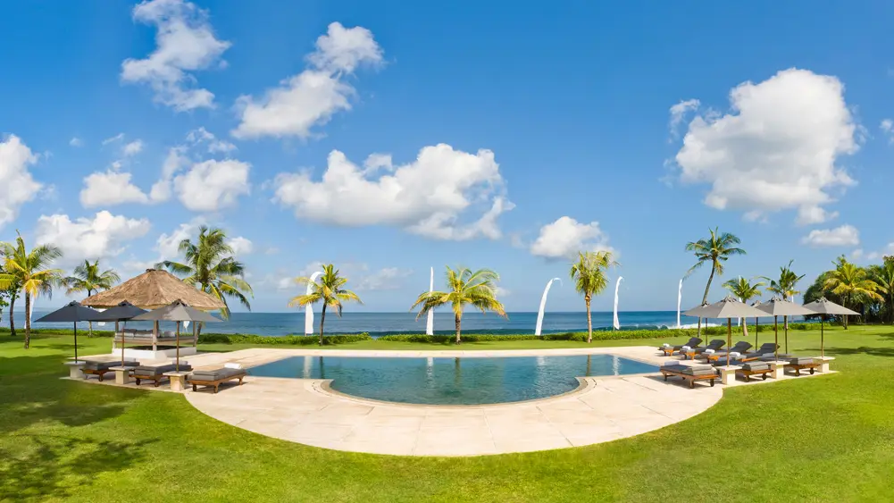 Villa Atas Ombak, Seminyak, Bali — pool and the sea | The Luxury Bali
