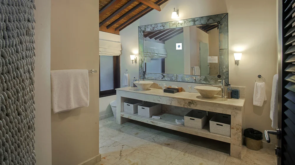 Avalon II, Canggu, Bali — guest house guest suite one ensuite | The Luxury Bali