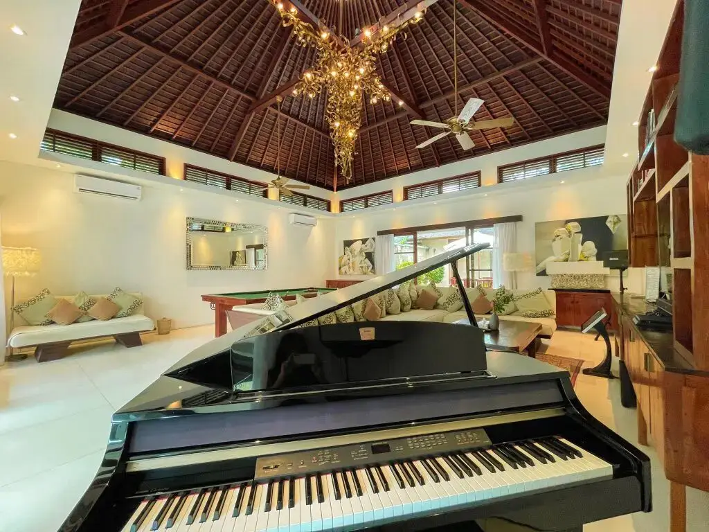 Lataliana - Villa La 6BR, Seminyak, Bali — photo 10 | The Luxury Bali