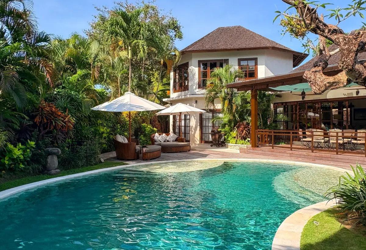 Villa LA-TA-LI 14BR, Seminyak, Bali — photo 8 | The Luxury Bali