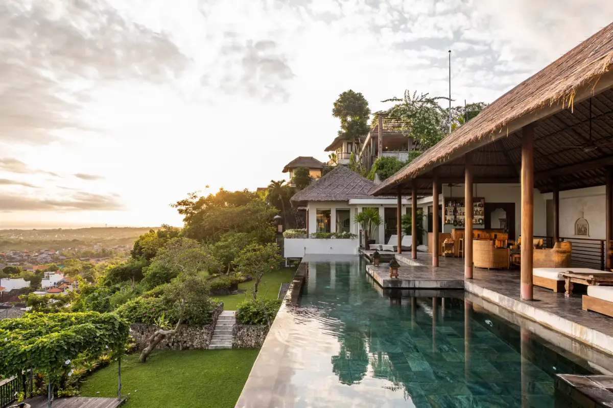 The Longhouse, Jimbaran, Bali — photo 6 | The Luxury Bali