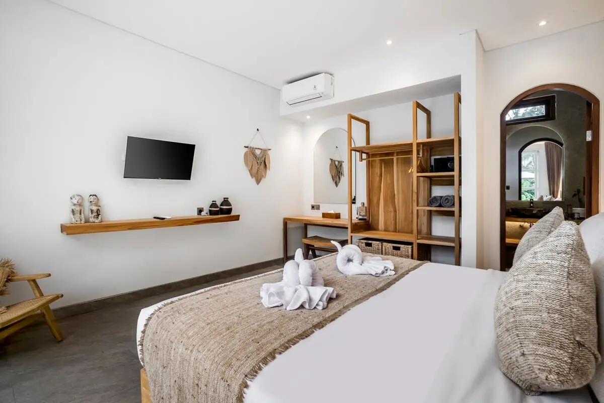 3 BR White Tropical Garden Villa Ubud, Ubud, Bali — photo 11 | The Luxury Bali