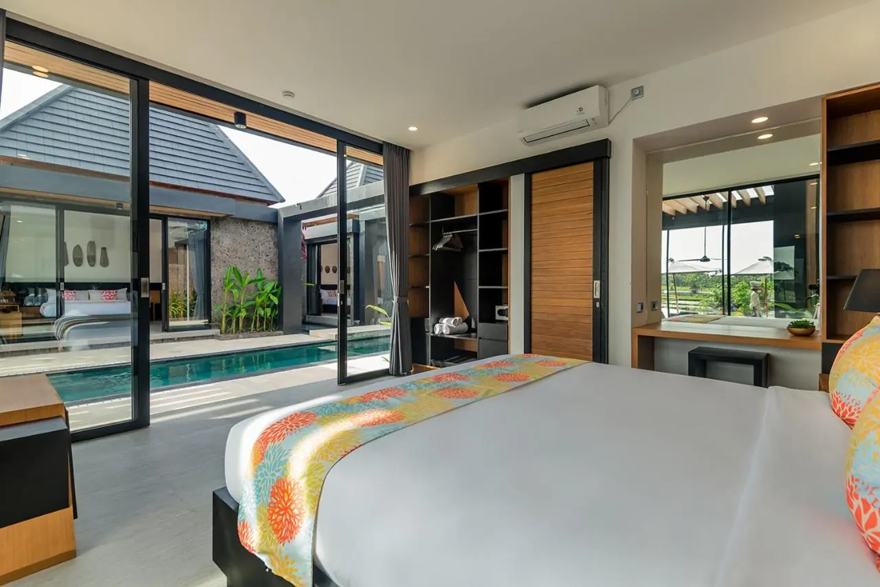 4 BR Glass Rice-Field Villa Ubud, Ubud, Bali — photo 8 | The Luxury Bali