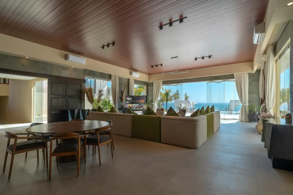8 BR Infinity-Pool Cinema Estate Uluwatu, Uluwatu, Bali — photo 12 | The Luxury Bali