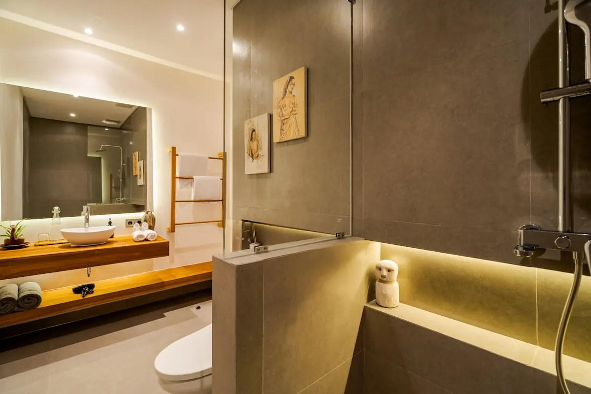 5 BR White Tropical Garden Villa Ubud, Ubud, Bali — photo 8 | The Luxury Bali