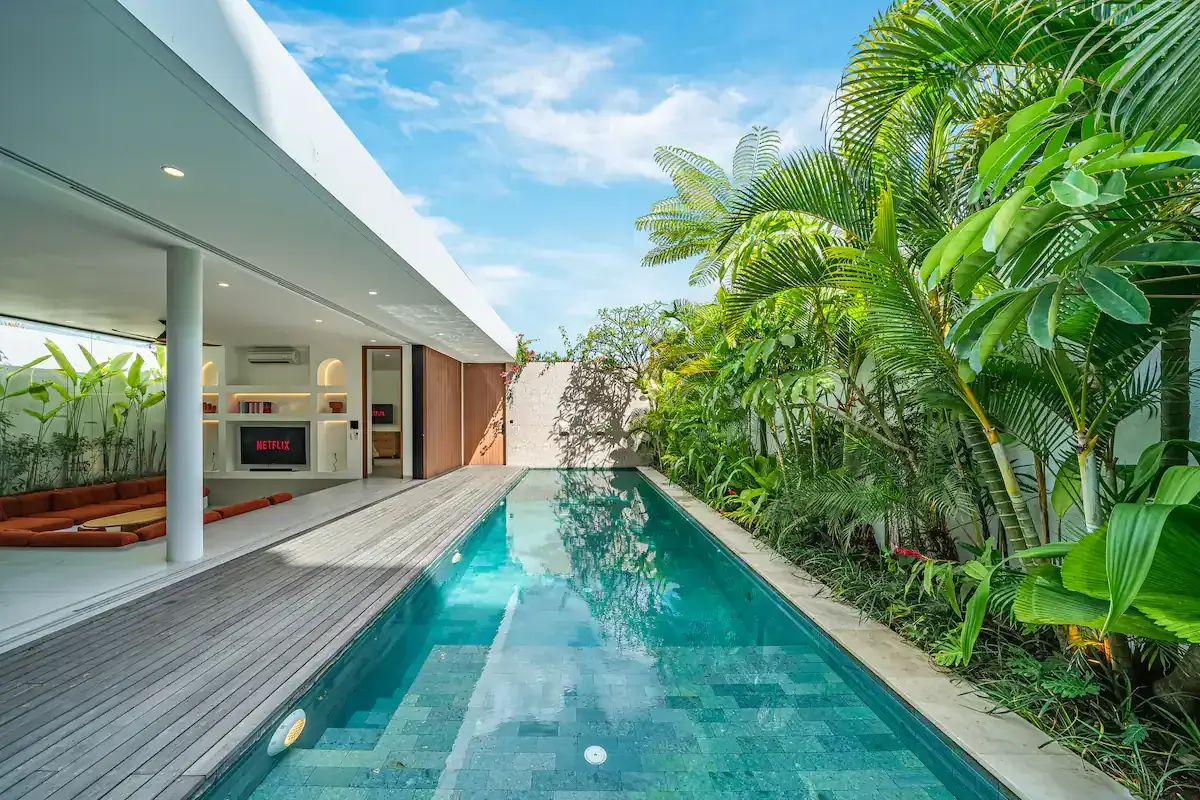 9 BR Tropical-Modern Group Estate Uluwatu — 9-bedroom luxury estate in Uluwatu, Bali | The Luxury Bali