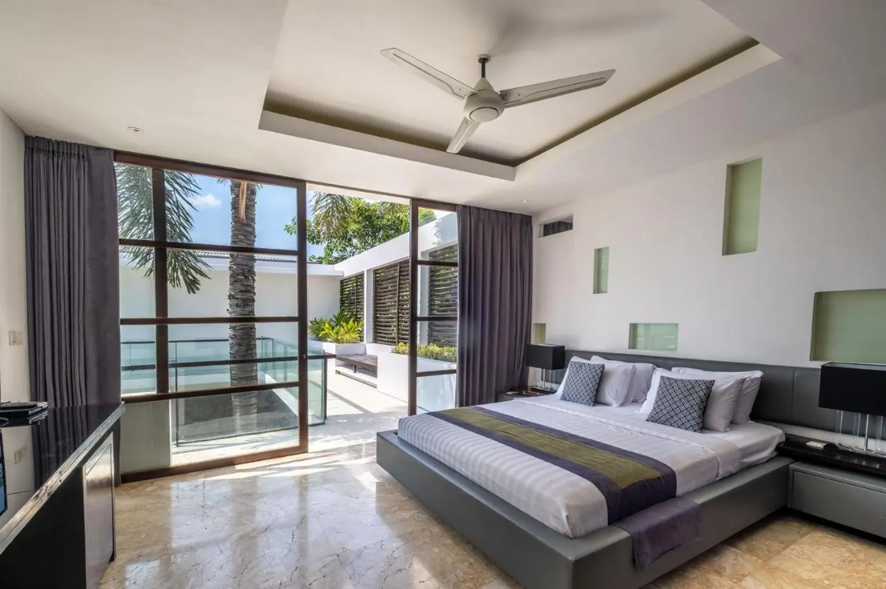 5 BR Walk-to-Beach Modern Villa Seminyak, Seminyak, Bali — photo 3 | The Luxury Bali