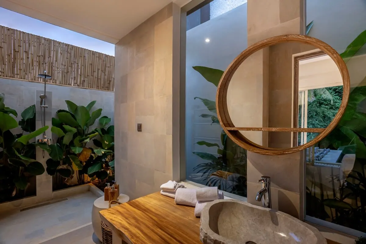 5 BR Tropical-Modern Jungle Retreat Ubud, Ubud, Bali — photo 11 | The Luxury Bali