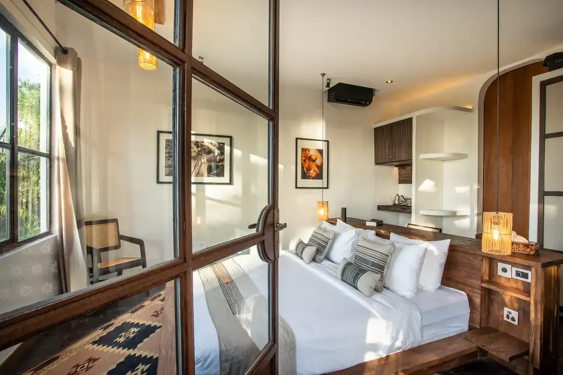 10 BR Rice-Field Infinity-Pool Estate Canggu, Canggu, Bali — photo 11 | The Luxury Bali