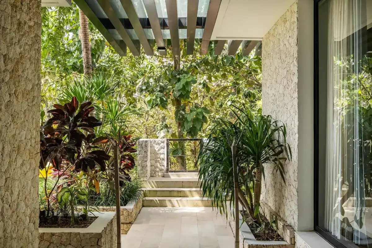 18 BR Sea-View Cinema Estate Uluwatu, Uluwatu, Bali — photo 11 | The Luxury Bali