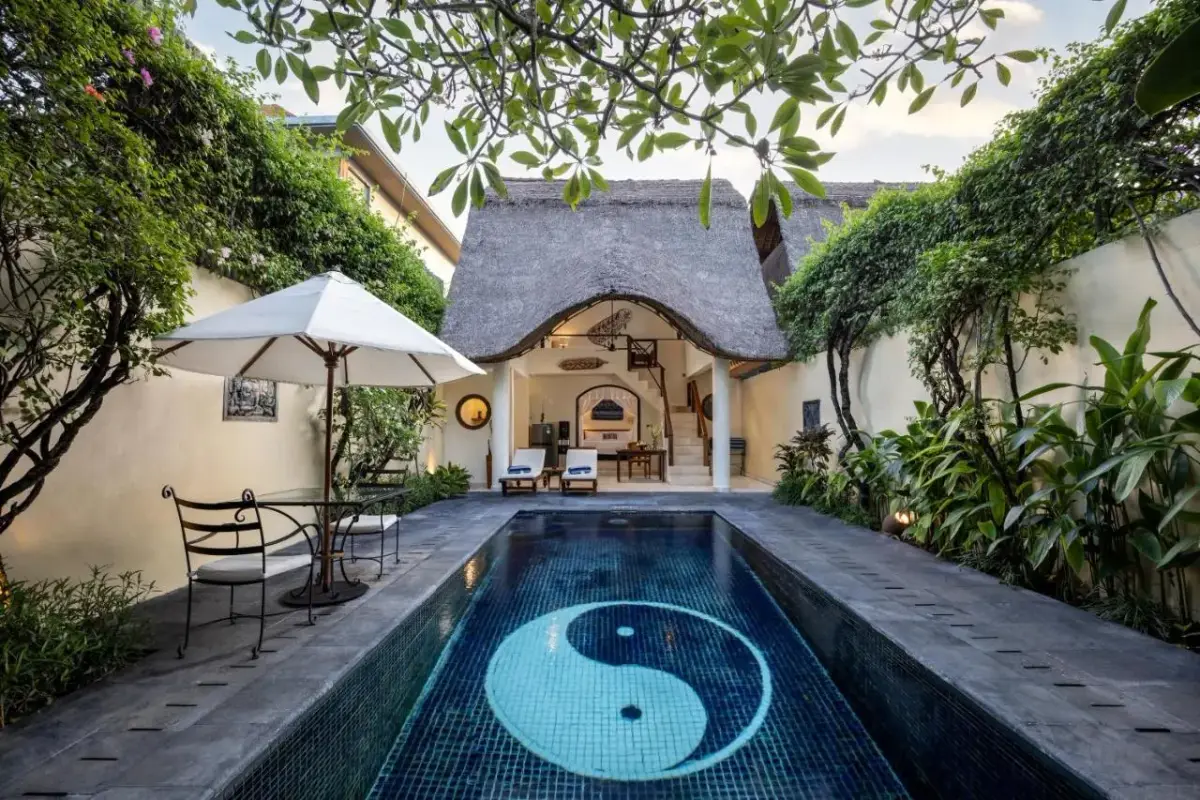 9 BR Tropical Garden Pool Estate Seminyak, Seminyak, Bali — photo 7 | The Luxury Bali