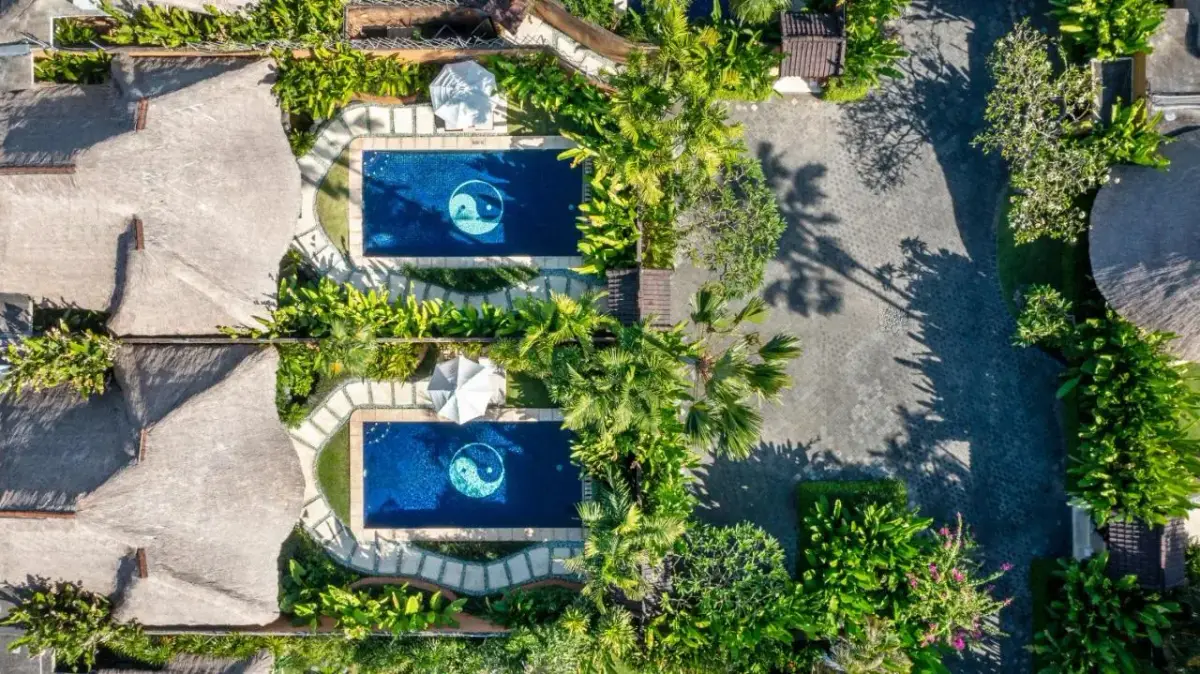 9 BR Tropical Garden Pool Estate Seminyak, Seminyak, Bali — photo 8 | The Luxury Bali