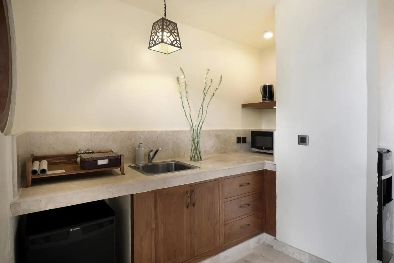 9 BR Tropical Garden Pool Estate Seminyak, Seminyak, Bali — photo 10 | The Luxury Bali