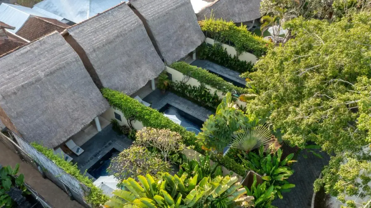 9 BR Tropical Garden Pool Estate Seminyak, Seminyak, Bali — photo 9 | The Luxury Bali