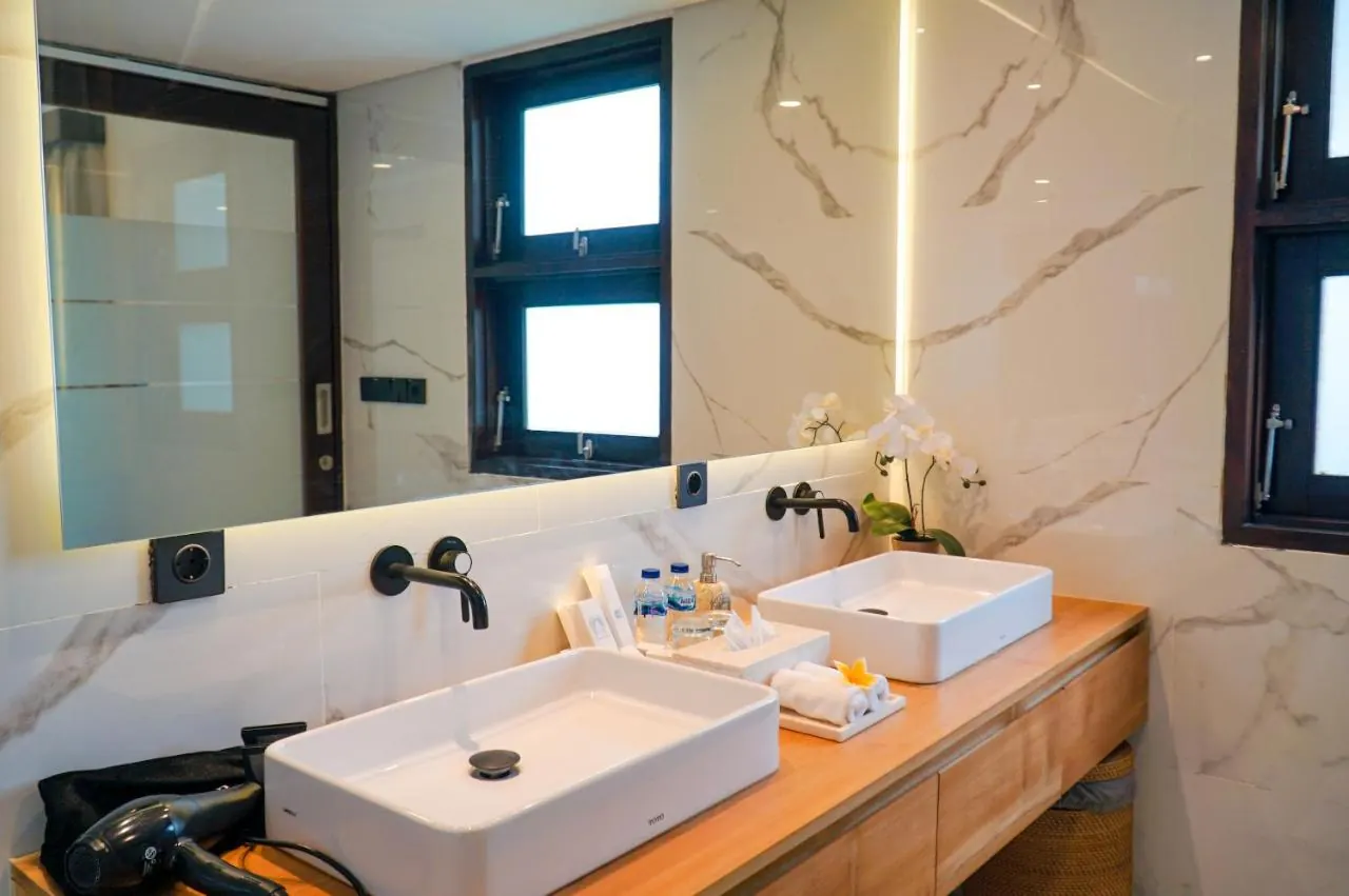 7 BR Tropical Garden Pool Villa Canggu, Canggu, Bali — photo 5 | The Luxury Bali