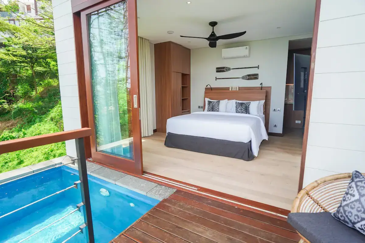 5 BR Cliffside Modern Retreat Lombok, Lombok — photo 9 | The Luxury Bali