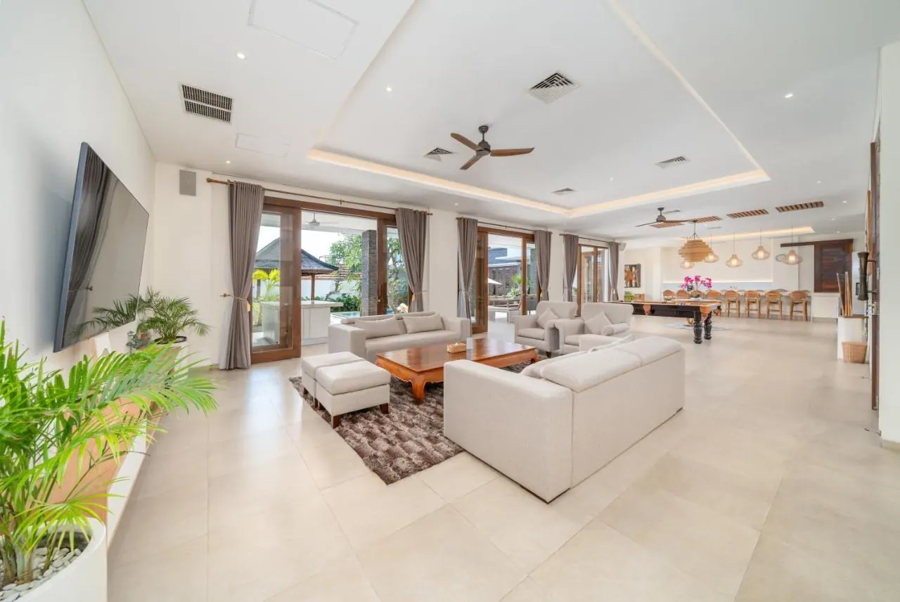 7 BR Tropical Garden Pavilion Villa Canggu, Canggu, Bali — photo 7 | The Luxury Bali