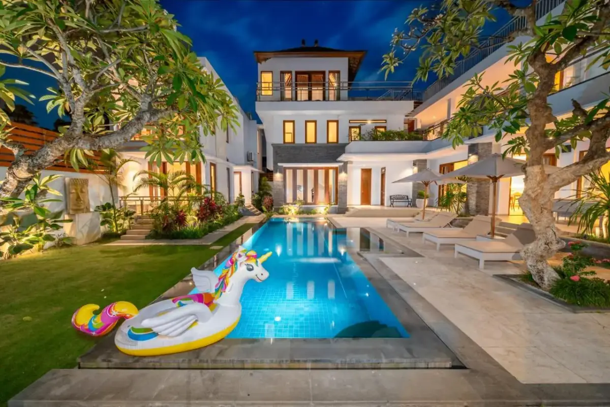 7 BR Tropical Garden Pavilion Villa Canggu, Canggu, Bali — photo 3 | The Luxury Bali
