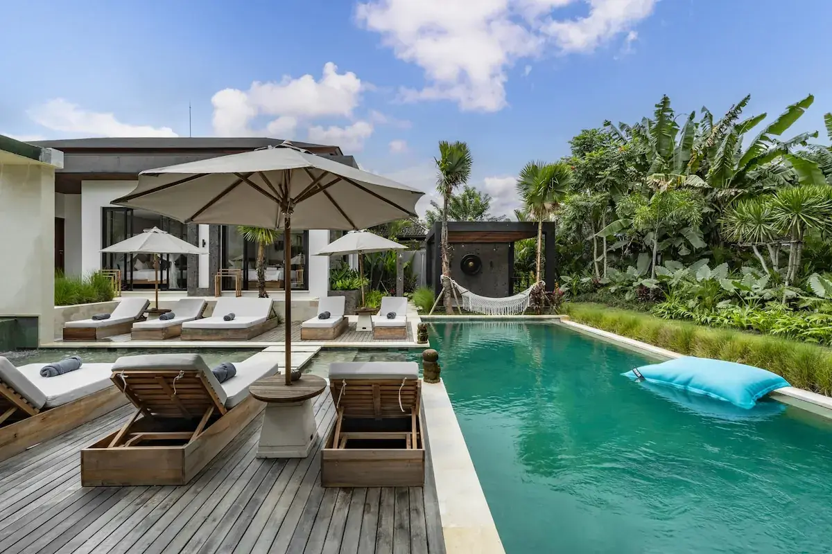 6 BR Tropical-Modern Courtyard Villa Ubud, Ubud, Bali — photo 5 | The Luxury Bali