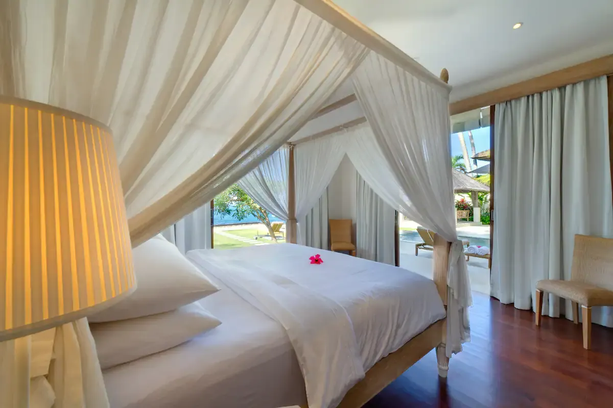 4 BR Beachfront Infinity-Pool Villa Amed, Candidasa, Bali — photo 12 | The Luxury Bali