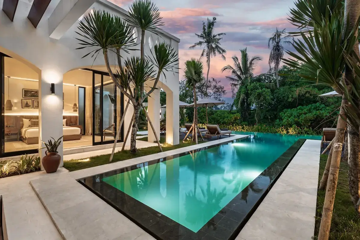 5 BR White Mediterranean Villa Ubud, Ubud, Bali — photo 11 | The Luxury Bali