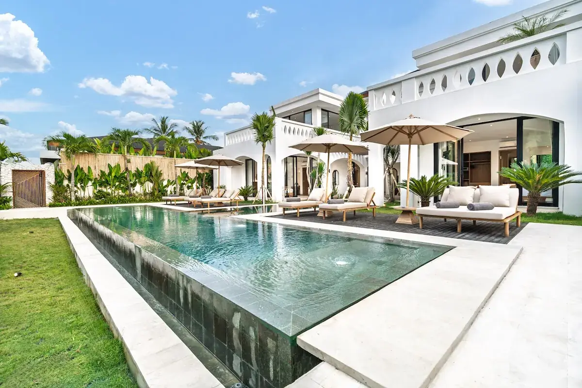 5 BR White Mediterranean Villa Ubud, Ubud, Bali — photo 12 | The Luxury Bali