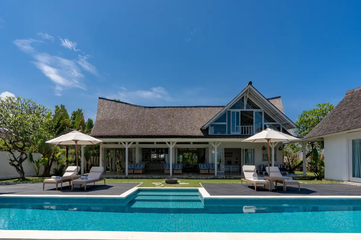 4 BR Cliffside Sea-View Villa Nusa Lembongan — 4-bedroom luxury villa in Nusa Lembongan, Bali | The Luxury Bali