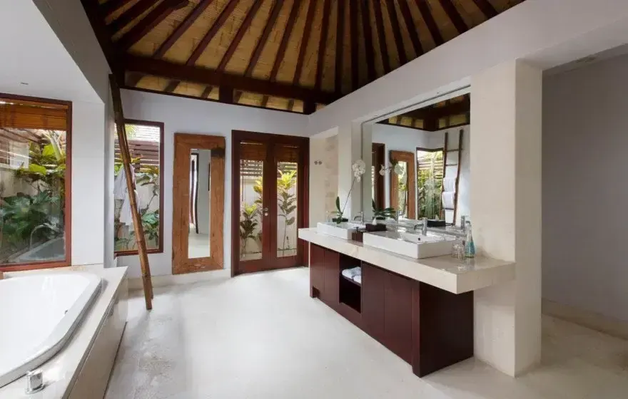 5 BR Tropical Garden Sea-View Retreat Uluwatu, Uluwatu, Bali — photo 8 | The Luxury Bali