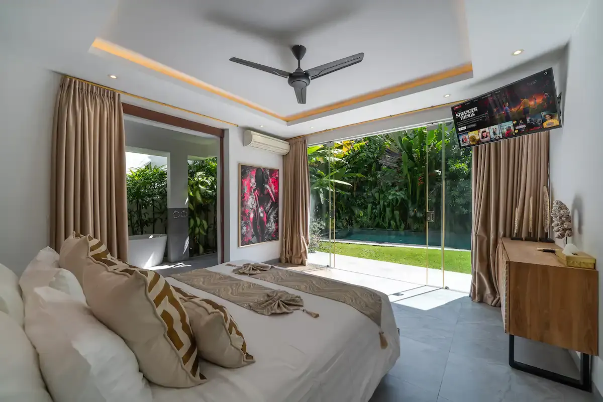 5 BR Rooftop Sauna Villa Canggu, Canggu, Bali — photo 11 | The Luxury Bali