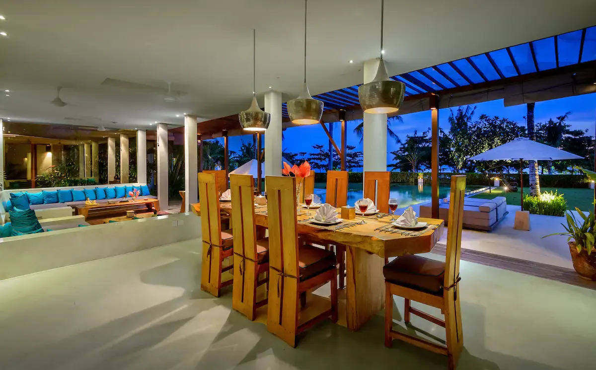 6 BR Beachfront Thatched Villa Canggu, Seseh, Bali — photo 8 | The Luxury Bali