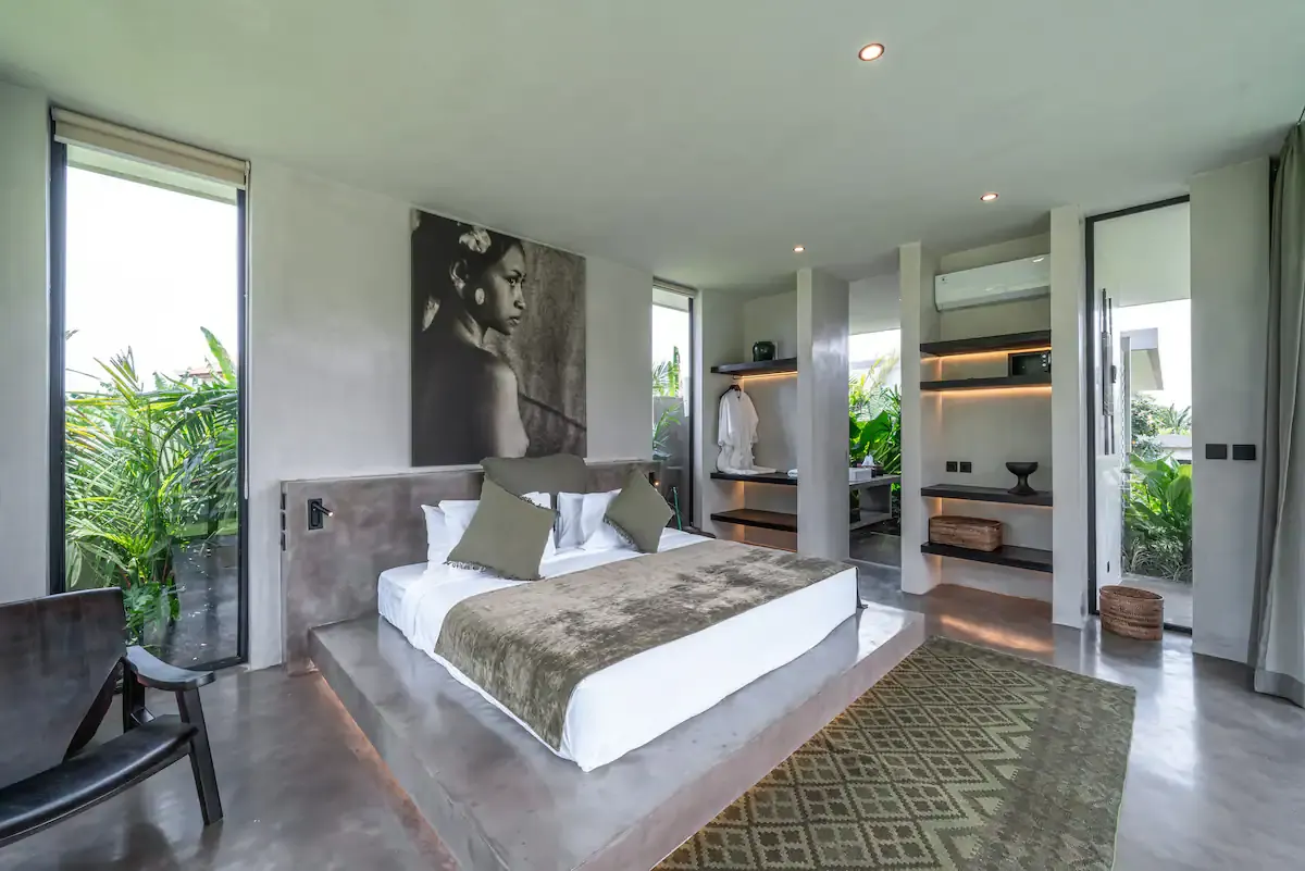 6 BR Contemporary Walk-to-Beach Villa Canggu, Seseh, Bali — photo 12 | The Luxury Bali