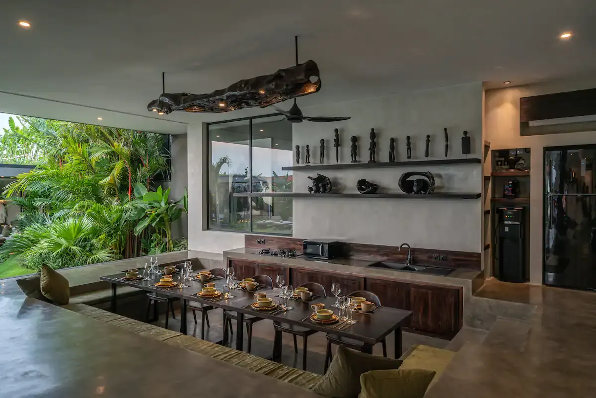 6 BR Contemporary Walk-to-Beach Villa Canggu, Seseh, Bali — photo 7 | The Luxury Bali
