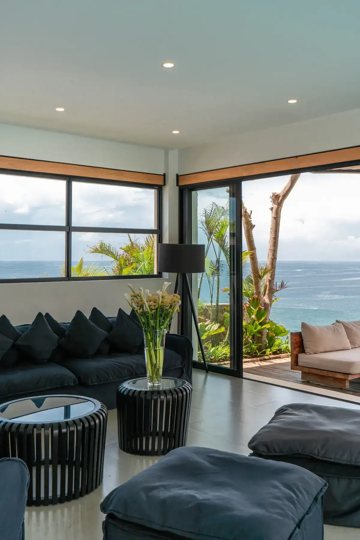 5 BR Clifftop Sea-View Villa Jimbaran, Jimbaran, Bali — photo 10 | The Luxury Bali