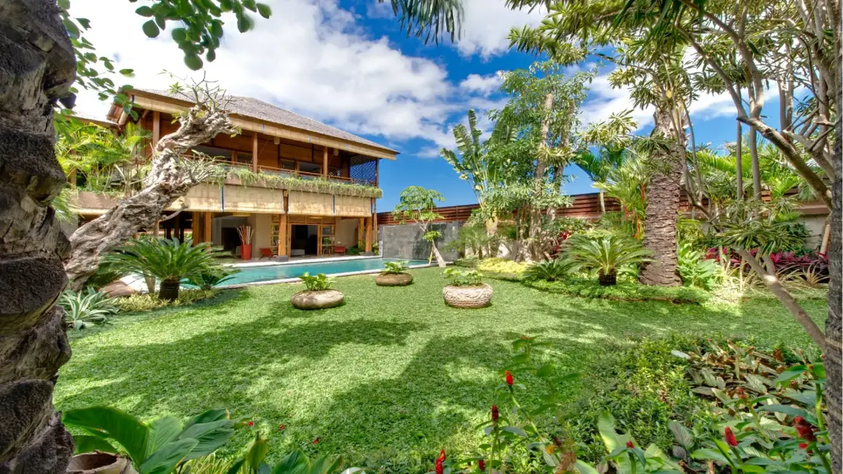 6 BR Luxury Villa Seminyak — 6-bedroom luxury villa in Seminyak, Bali | The Luxury Bali