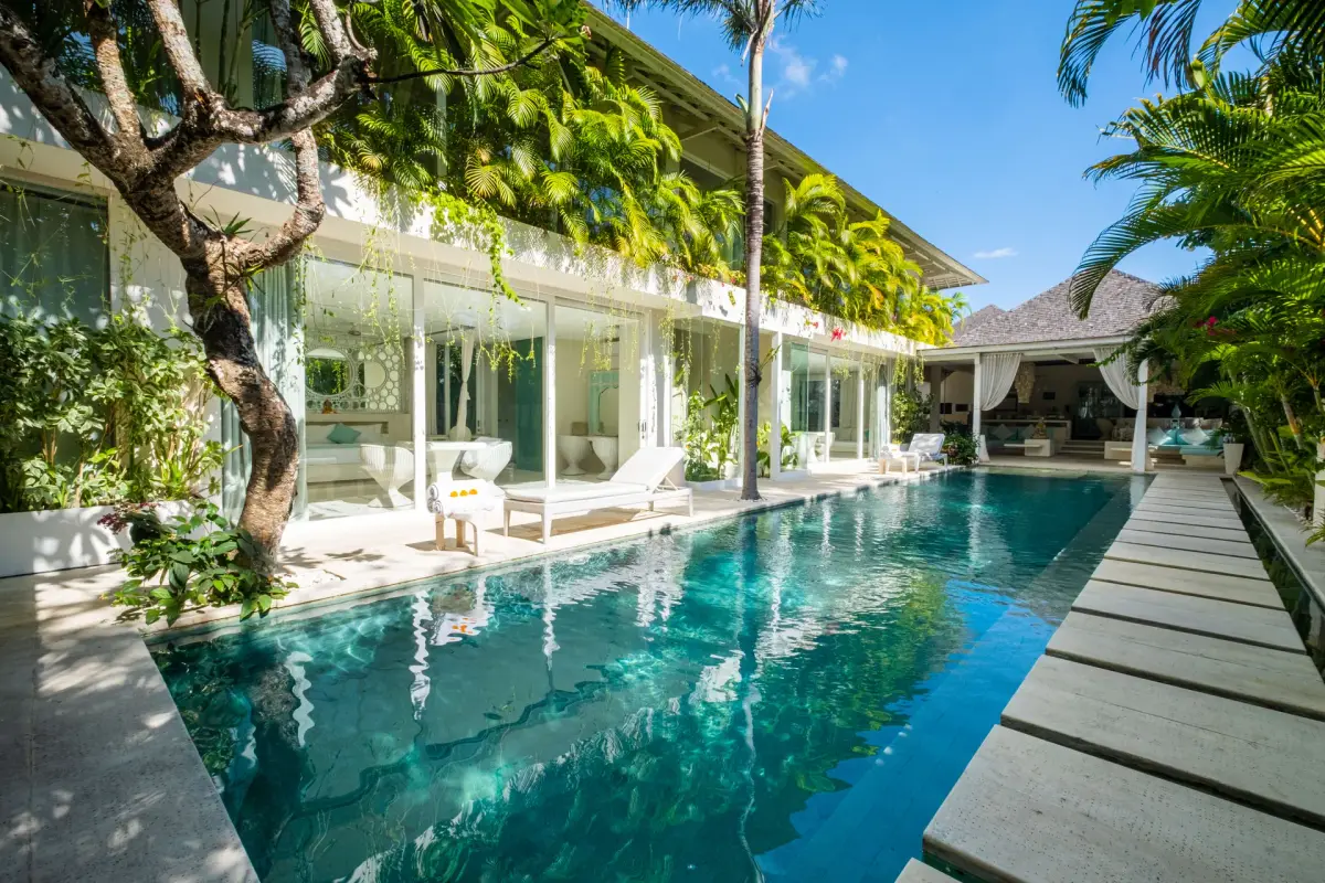 5 BR White Tropical Garden Villa Canggu, Canggu, Bali — photo 6 | The Luxury Bali