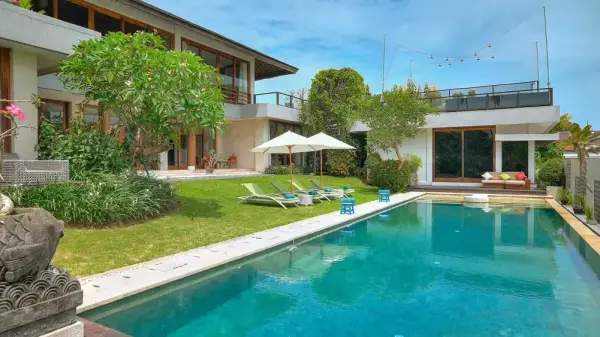 4 BR Hilltop Bay-View Villa Jimbaran — 4-bedroom luxury villa in Jimbaran, Bali | The Luxury Bali