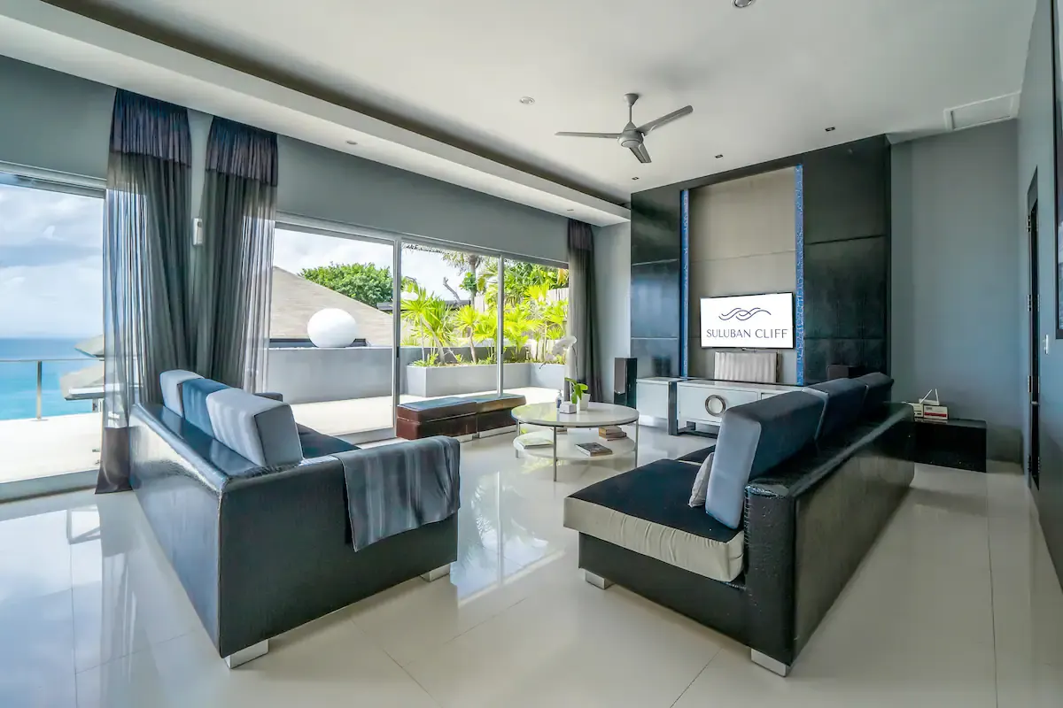 4 BR Secluded Cliffside Retreat Uluwatu, Uluwatu, Bali — photo 9 | The Luxury Bali