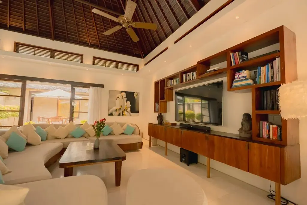 6 BR Beachfront Tropical Garden Villa Seminyak, Seminyak, Bali — photo 12 | The Luxury Bali