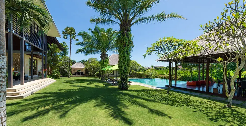 9 BR Contemporary Tropical Garden Estate Canggu, Canggu, Bali — photo 10 | The Luxury Bali