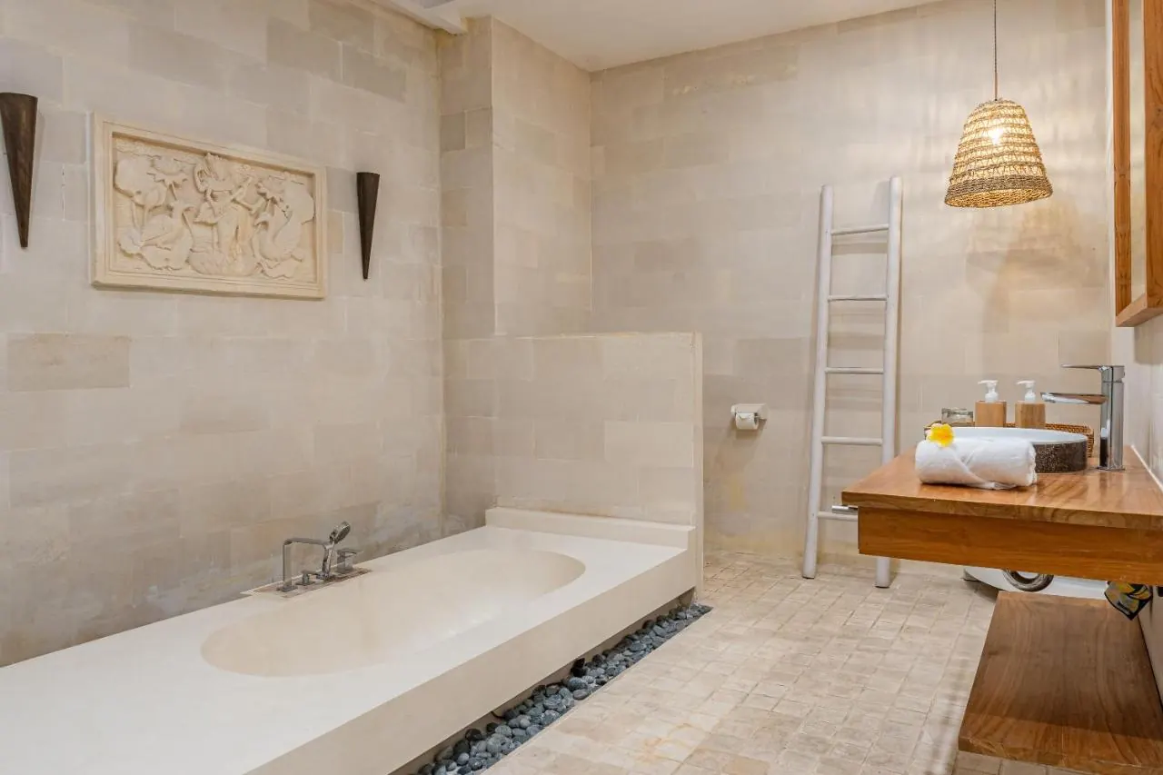 4 BR Walk-to-Beach Tropical Garden Villa Seminyak, Seminyak, Bali — photo 8 | The Luxury Bali
