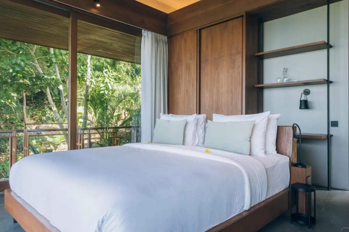 4 BR Tropical-Modern Stone Retreat Lombok, Lombok — photo 10 | The Luxury Bali