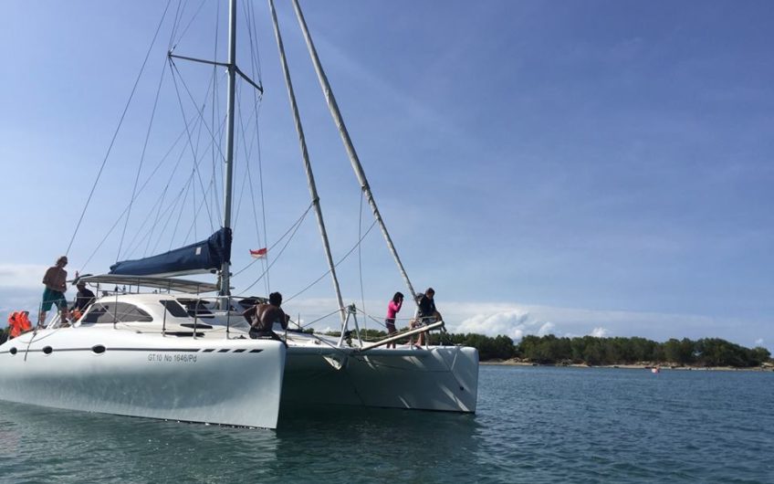 island explorer catamaran